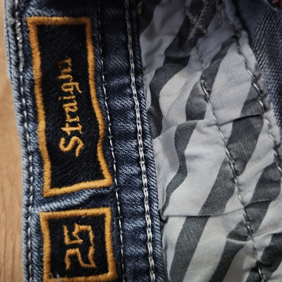 Rock Revival "Betty" Jeans Ornate Stitching and Rhinestones Size 25 - Picture 6 of 7